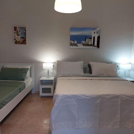 Esther Guest House Кастель-Вольтурно Екстер'єр фото
