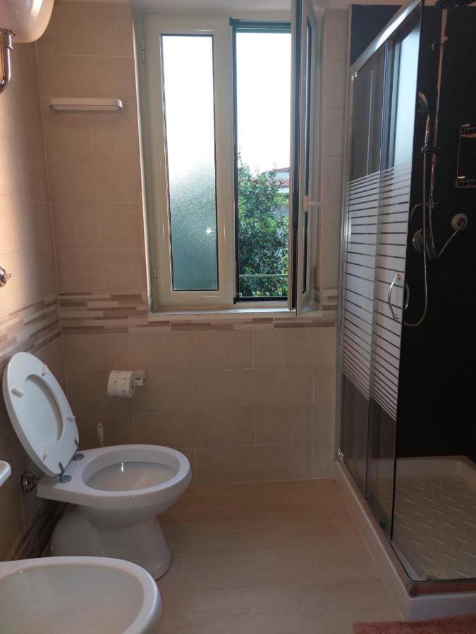 Esther Guest House Кастель-Вольтурно Екстер'єр фото