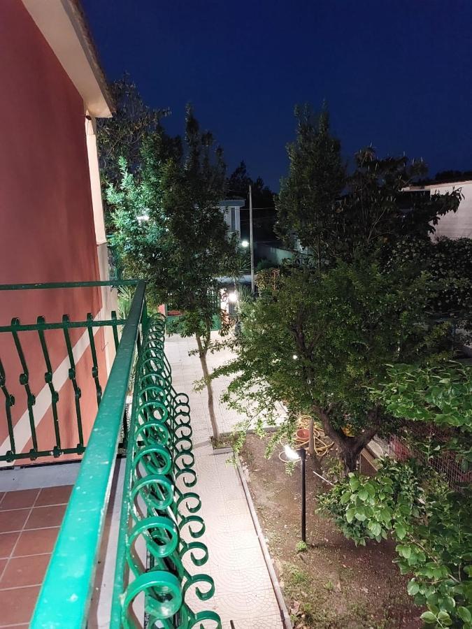 Esther Guest House Кастель-Вольтурно Екстер'єр фото
