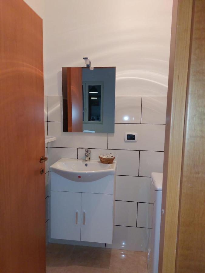 Esther Guest House Кастель-Вольтурно Екстер'єр фото