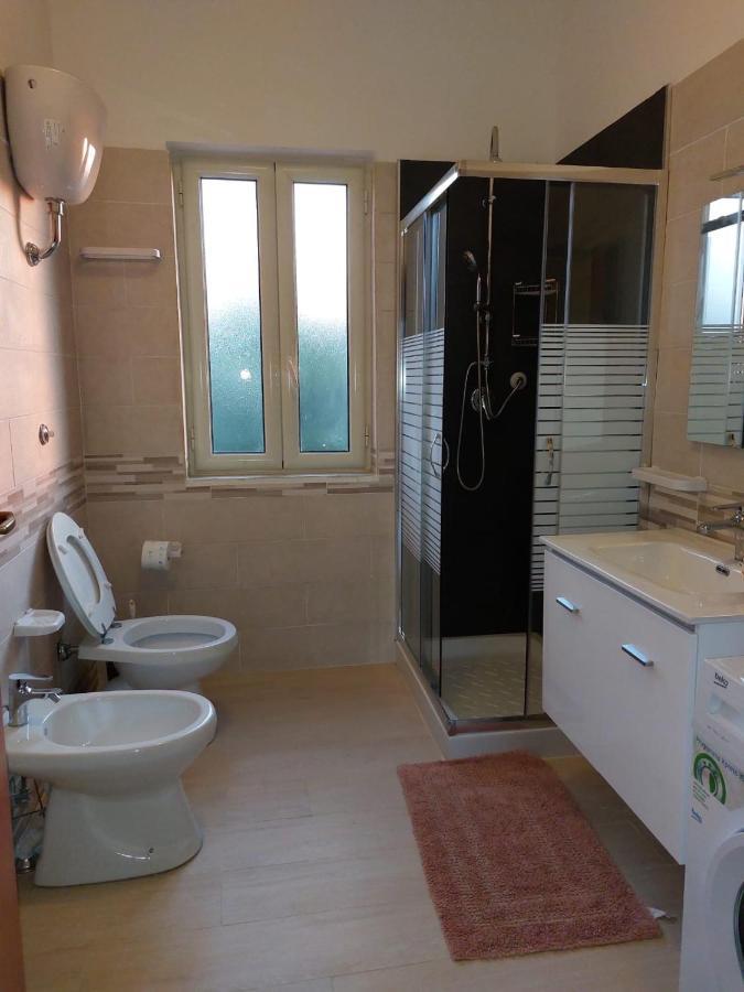 Esther Guest House Кастель-Вольтурно Екстер'єр фото