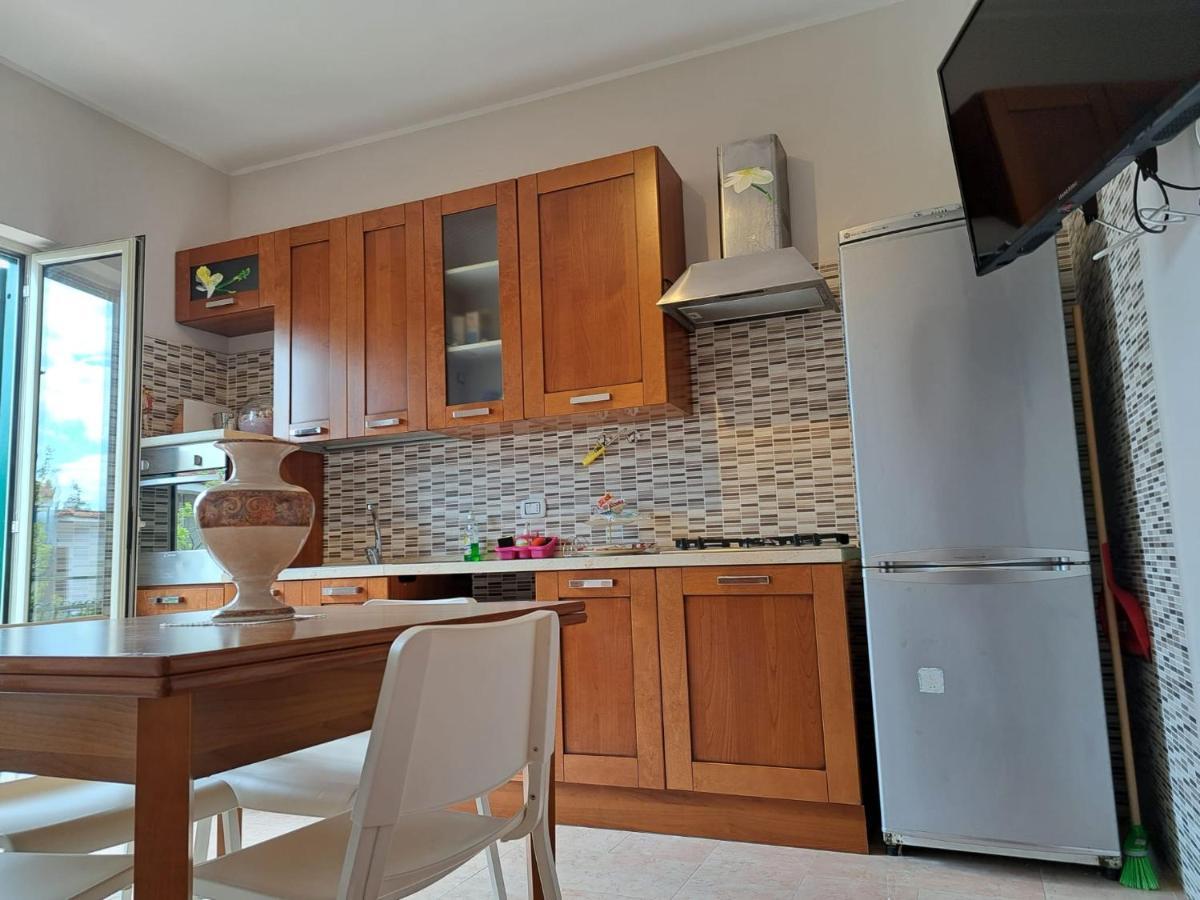 Esther Guest House Кастель-Вольтурно Екстер'єр фото
